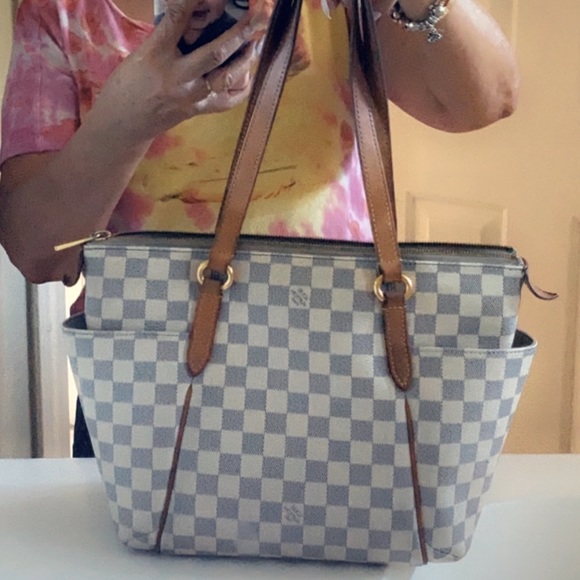 Louis Vuitton Handbags - Authentic Louis Vuitton Totally PM Damier Azur